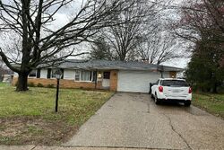 Pre-foreclosure in  WANDA AVE Peoria, IL 61607