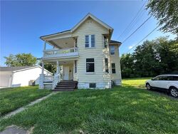 Pre-foreclosure in  OAK ST New Castle, PA 16101