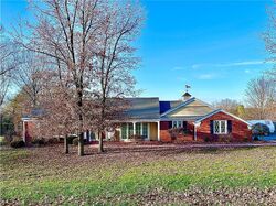 Pre-foreclosure in  FRUITLAND DR New Castle, PA 16105
