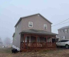  11th St, Lucernemines PA