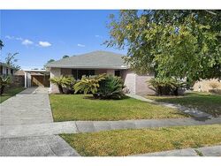 Pre-foreclosure in  MARQUE DR New Orleans, LA 70127