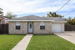 Pre-foreclosure in  REDFISH ST New Orleans, LA 70126
