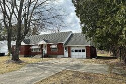 Pre-foreclosure in  BALLTOWN RD Schenectady, NY 12309