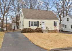 Pre-foreclosure in  HILLSIDE AVE West Haven, CT 06516