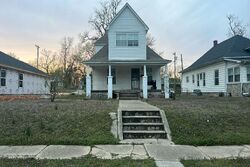 Pre-foreclosure in  N JACKSON AVE Joplin, MO 64801