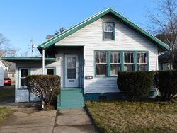  E Main St, Benton Harbor MI