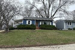 Pre-foreclosure in  PINE ST Lake In The Hills, IL 60156