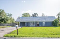 Pre-foreclosure in  MILL AVE Lake Arthur, LA 70549