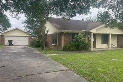 Pre-foreclosure in  WAVERLY ST Lake Charles, LA 70605