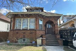 Pre-foreclosure in  W 54TH PL Chicago, IL 60632