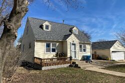  Bauch St, Waterloo IA