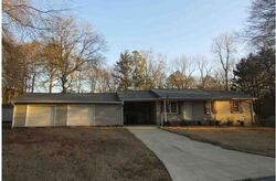 Pre-foreclosure in  FULMER ST Summerville, GA 30747