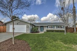 Pre-foreclosure in  CREST DR Yuba City, CA 95993