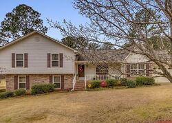 Pre-foreclosure in  WOODHILL CIR Tuscaloosa, AL 35405