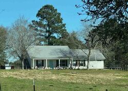 Pre-foreclosure in  STUCKI RD Elberta, AL 36530