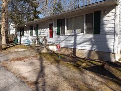 Pre-foreclosure in  SUMMIT DR Vincentown, NJ 08088