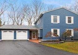 Pre-foreclosure in  LIBERTY CT Howell, NJ 07731