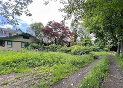 Pre-foreclosure in  GOODWIN ST Bristol, CT 06010