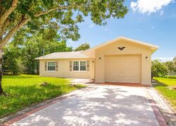 Pre-foreclosure in  BLUFFVIEW DR Spring Hill, FL 34609