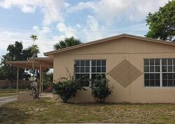 Pre-foreclosure in  N 24TH CT West Palm Beach, FL 33404
