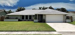 Pre-foreclosure in  LARCH WAY West Palm Beach, FL 33414