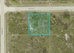 Pre-foreclosure in  W 11TH ST Lehigh Acres, FL 33972
