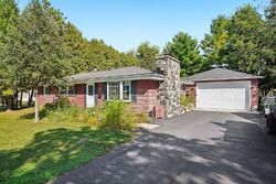 Pre-foreclosure in  DELAFIELD RD Oconomowoc, WI 53066