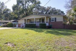 Pre-foreclosure in  RAINBOW DR NW Fort Walton Beach, FL 32548