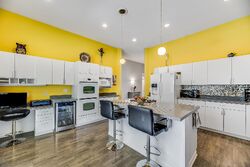 Pre-foreclosure in  5 MILE RD Racine, WI 53402