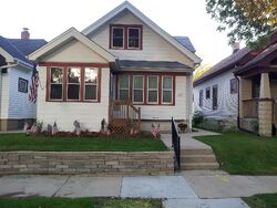 Pre-foreclosure in  S 79TH ST Milwaukee, WI 53219