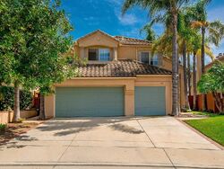 Pre-foreclosure in  ROCK CREST GLN Escondido, CA 92026