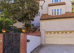 Pre-foreclosure in  N BEACHWOOD DR Los Angeles, CA 90068