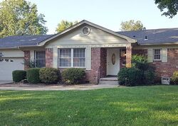 Pre-foreclosure in  E 55TH CT Tulsa, OK 74105