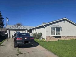 Pre-foreclosure in  QUADRA AVE Rio Linda, CA 95673