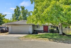 Pre-foreclosure in  ROEDIGER LN Fair Oaks, CA 95628