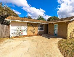 Pre-foreclosure in  HONEY DR Lakeland, FL 33801