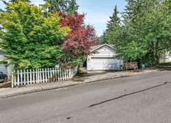 Pre-foreclosure in  SE FOREST GLEN RD Estacada, OR 97023