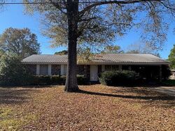  Washington St, Ellisville MS