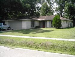 Pre-foreclosure in  BERMUDA DR Slidell, LA 70458