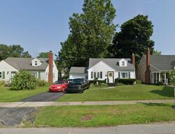 Pre-foreclosure in  SCHOLFIELD RD Rochester, NY 14617