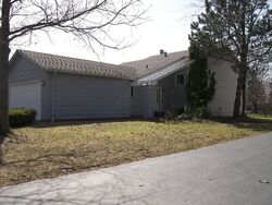 Pre-foreclosure in  SANDERS FARM DR Penfield, NY 14526