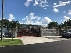  W 45th St, Hialeah FL