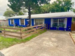 Pre-foreclosure in  CEDAR ST Cedar Key, FL 32625