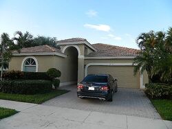 Pre-foreclosure in  VENTURA DR Delray Beach, FL 33484
