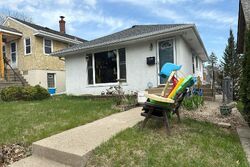 Pre-foreclosure in  HARTFORD AVE Saint Paul, MN 55116