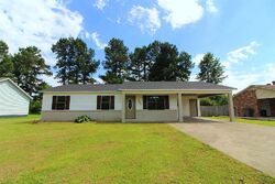 Pre-foreclosure in  CLIFFT ST Paragould, AR 72450