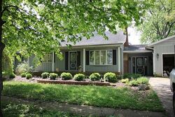 Pre-foreclosure in  E WALNUT ST Piper City, IL 60959