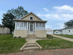 Pre-foreclosure in  PORTER AVE La Salle, IL 61301