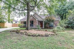 Pre-foreclosure in  DOVEWOOD LN Spring, TX 77373
