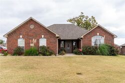 Pre-foreclosure in  GRIFFIN ST Van Buren, AR 72956